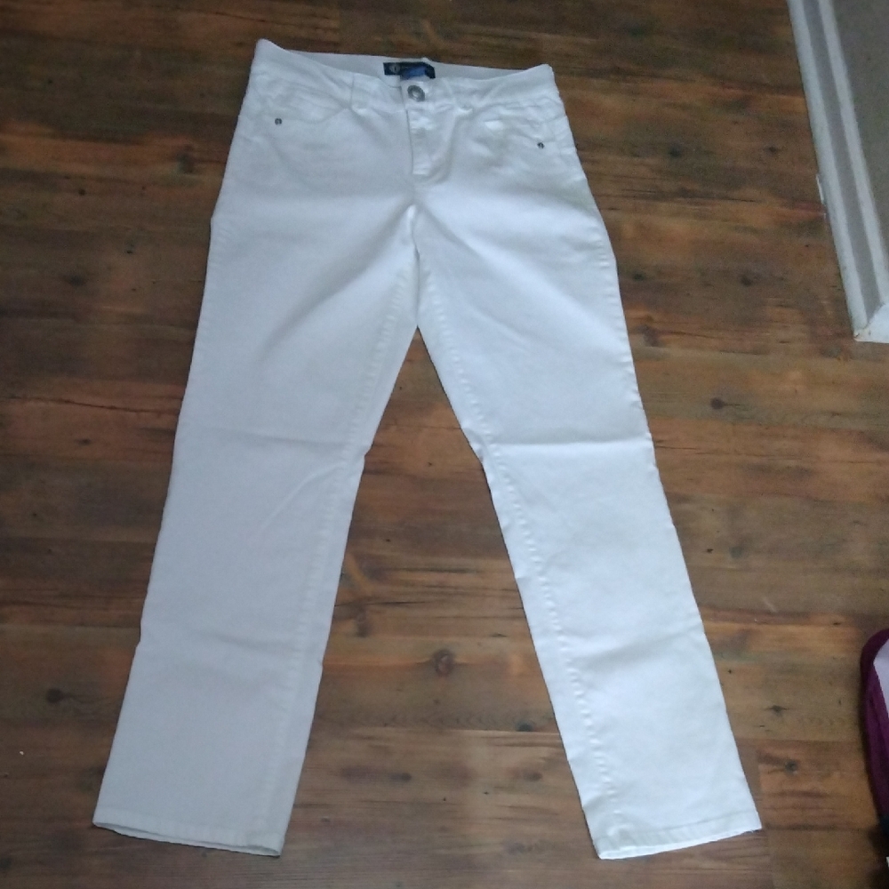 Democracy Women's Cream Straight Leg Jeans